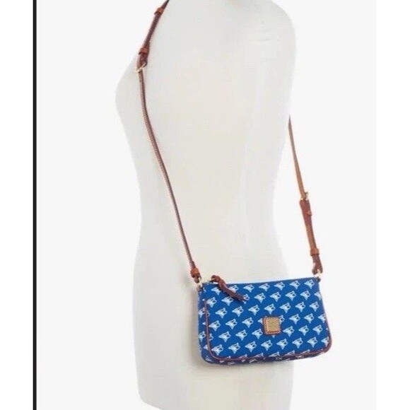 MLB Toronto Blue Jays Dooney & Bourke Lexi Crossbody Sm Coin Case NWT $228 - Picture 7 of 7